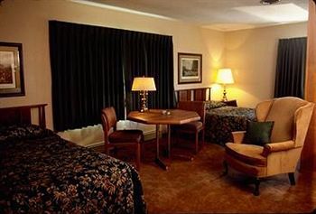 Mcgovern'S Motel And Suites Sun Prairie Buitenkant foto
